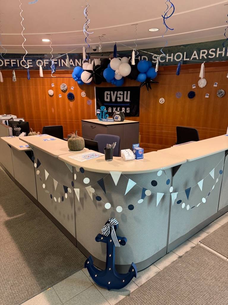 Office of Financial Aid & Scholarships front desk decorations